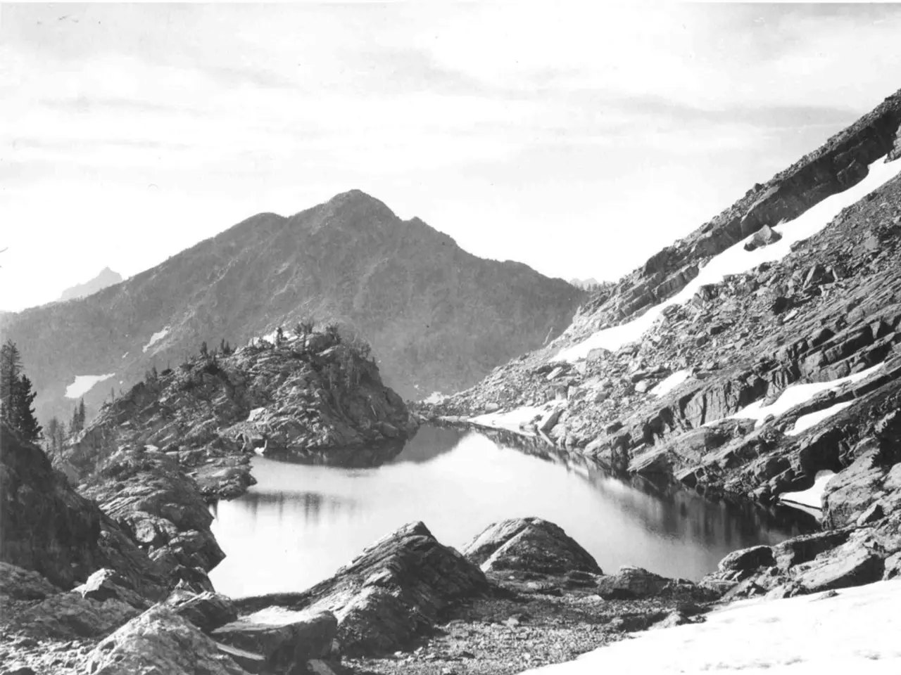 Explore the picturesque Coal Canyon Trail Hike