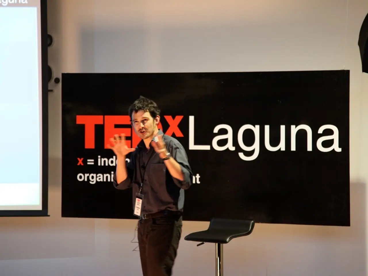 Strategies for Commencing a Speech: 12 Methods to Maintain Audience Engagement Throughout