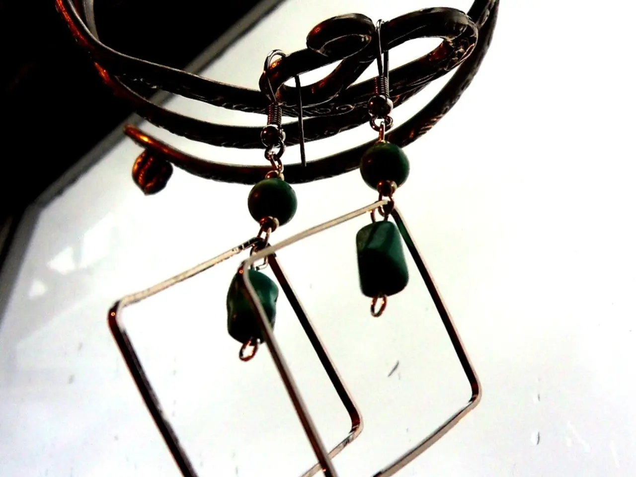 Alcohol and Dizziness: Connection, Impact, Remedies, and Further Info