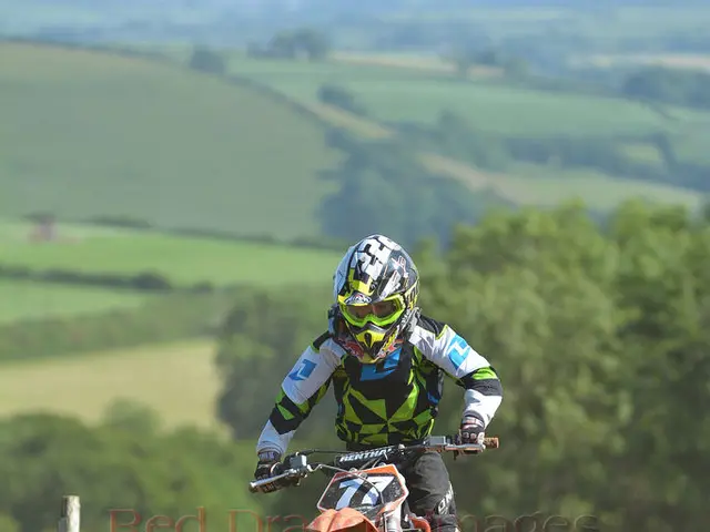 Journey of a Lone Wanderer: Exploration of the Kuari Pass Trail