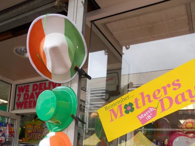 The Establishment: A Tea House and Its Proprietor